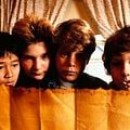 Les Goonies : photo Corey Feldman, Jeff Cohen, Jonathan Ke Quan, Richard Donner, Sean Astin