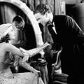 Shopworn : photo Barbara Stanwyck, Nick Grinde