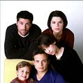 La Vie à cinq : photo Brandon & Taylor Porter, Lacey Chabert, Matthew Fox, Neve Campbell, Scott Wolf