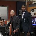 Photo Duane Henry, Emily Wickersham, Mark Harmon, Sean Murray