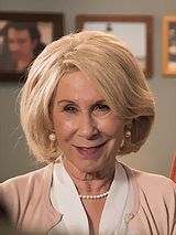 Rhea Perlman