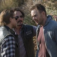 Photo Charlie Hunnam, Joel McHale, Kim Coates