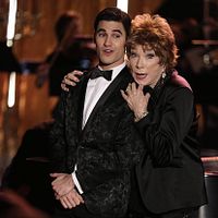 Photo Darren Criss, Shirley MacLaine