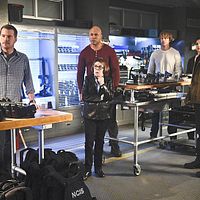 Photo Chris O'Donnell, Eric Christian Olsen, Linda Hunt, LL Cool J, Miguel Ferrer