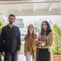 Photo Michaela Watkins, Tara Lynne Barr, Tommy Dewey