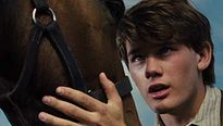 <strong>Cheval de guerre</strong> Extrait vidéo (5) VF