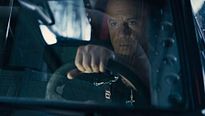 Furious 7 - EXTRAIT VOST "Largués par avion"