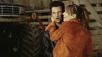 <strong>Au service de Sara</strong> Bande-annonce VO