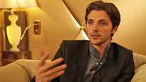Raphaël Personnaz - Quai d'Orsay : à propos de la direction d'acteurs de Bertrand Tavernier