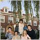 Greek : photo Amber Stevens, Clark Duke, Dilshad Vadsaria, Jacob Zachar, Jake McDorman