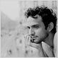 Petit tailleur : photo Arthur Igual, Louis Garrel