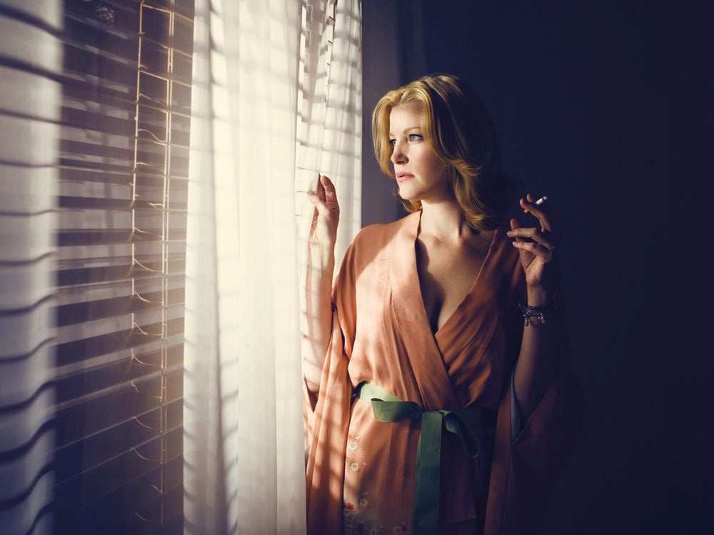 Films Et Séries Tv Avec Anna Gunn Photo de Anna Gunn - Breaking Bad : Photo Anna Gunn - AlloCiné
