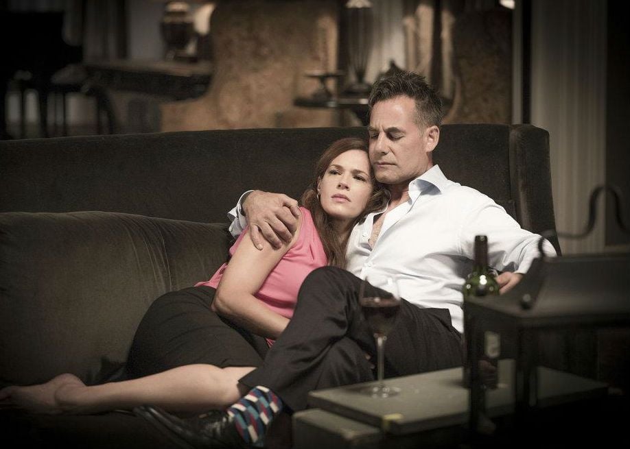 Films Et Séries Tv Avec Adrian Pasdar Colony : Photo Adrian Pasdar, Amanda Righetti - 108 sur 218 - AlloCiné