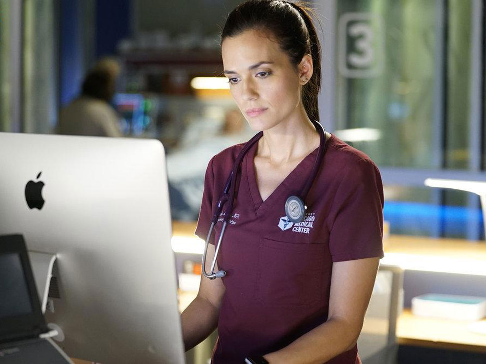 Chicago Med Photo Torrey Devitto Sur Allocin Hot Sex Picture