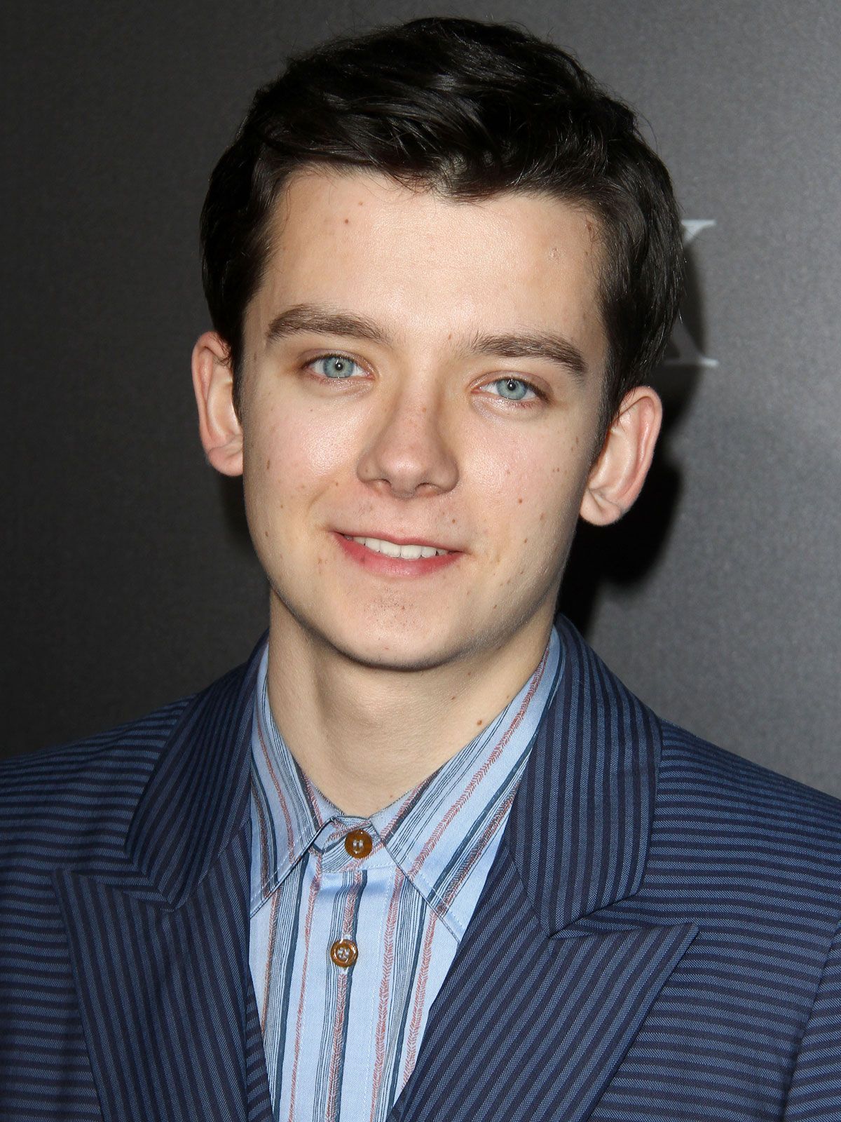 Asa Butterfield Allociné