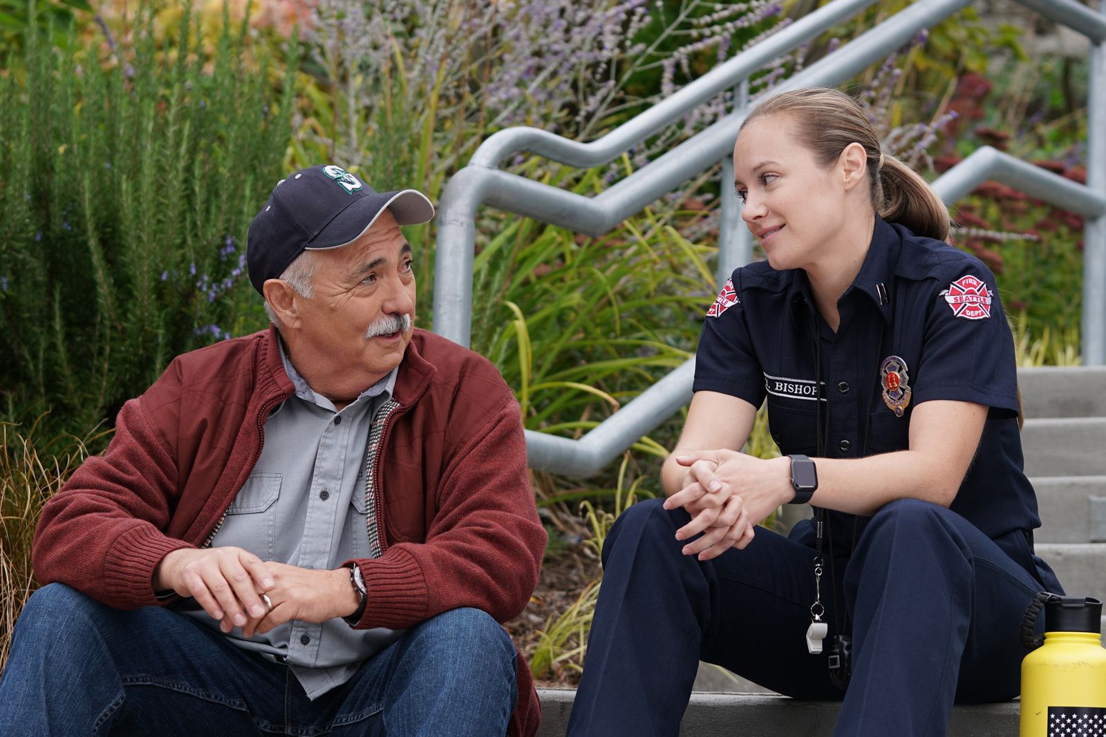 Films Et Séries Tv Avec Danielle Savre Grey's Anatomy : Station 19 : Photo Danielle Savre, Miguel Sandoval