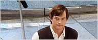 Ashton Kutcher dans la peau de Steve Jobs [PHOTOS]
