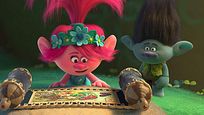 Bande-annonce Les Trolls 2 : une tournée décoiffante pour Branche, Poppy et leurs copains fluos Bande-annonce Les Trolls 2 : une tournée décoiffante pour Branche, Poppy et leurs copains fluos