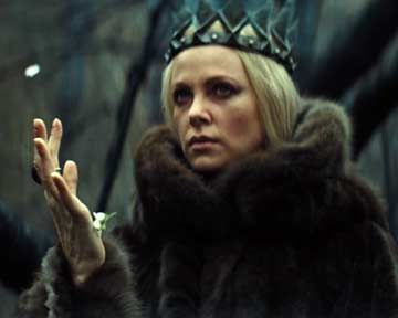 <strong>Blanche-Neige et le chasseur</strong> Teaser VF
