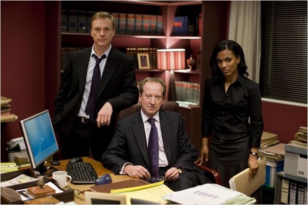 Londres Police Judiciaire / London District : photo Ben Daniels, Bill Paterson, Freema Agyeman