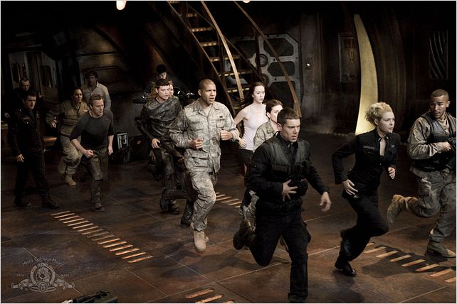 Stargate Universe : photo Alaina Huffman, Brian J. Smith, Jamil Walker Smith