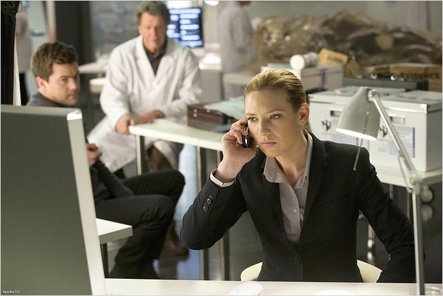 Fringe : Photo Anna Torv, John Noble, Joshua Jackson