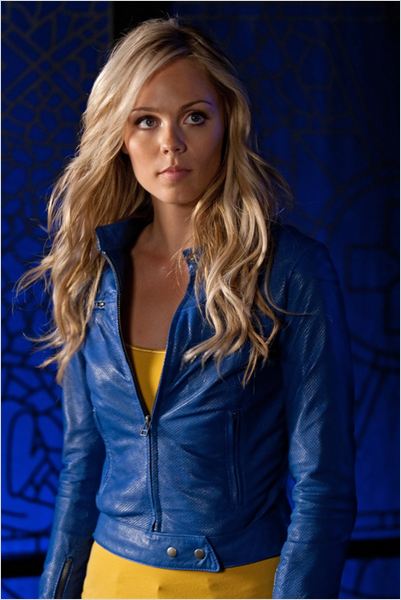 Photo De Laura Vandervoort Dans La Série Smallville : Photo 108 Sur 138 ...