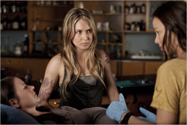Photo Melissa Kramer, Moon Bloodgood, Sarah Carter