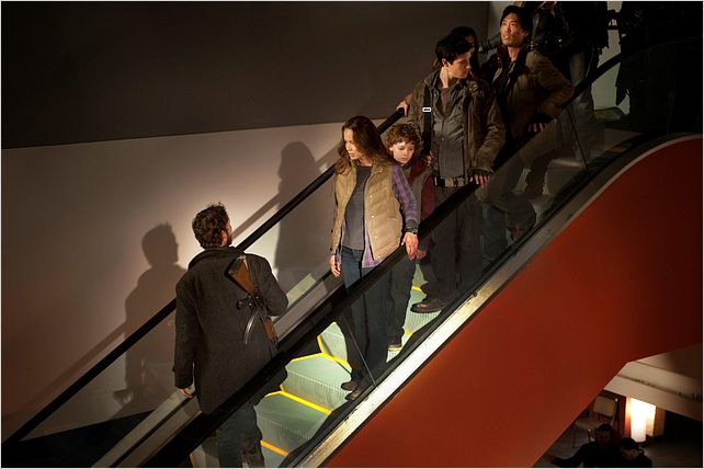 Photo Drew Roy, Maxim Knight, Moon Bloodgood, Noah Wyle, Peter Shinkoda