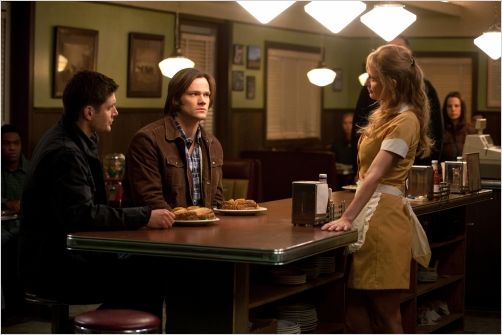 Supernatural : photo Jared Padalecki, Jensen Ackles, Samantha Smith