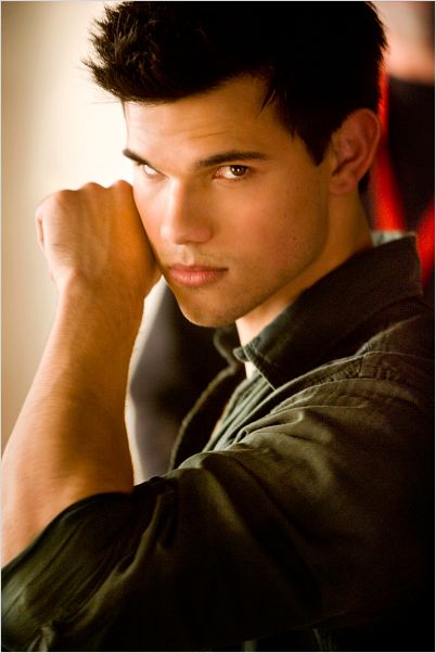Twilight - Chapitre 4 : Révélation 1ère partie : photo Bill Condon, Taylor Lautner