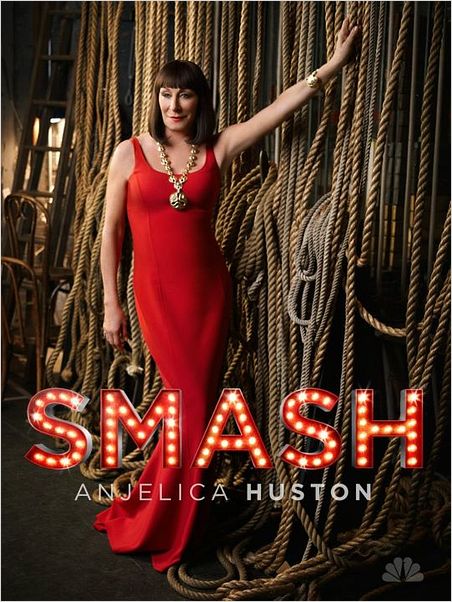 Smash : photo Anjelica Huston