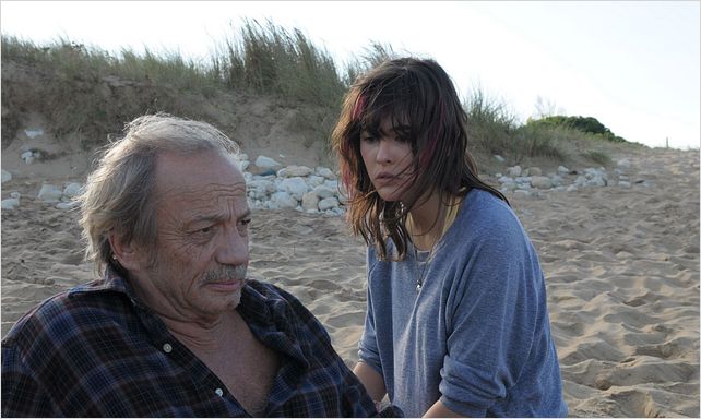 Films Et Séries Tv Avec Jeanne Lambert Photo de Patrick Chesnais dans le film Bienvenue Parmi Nous : Photo 38