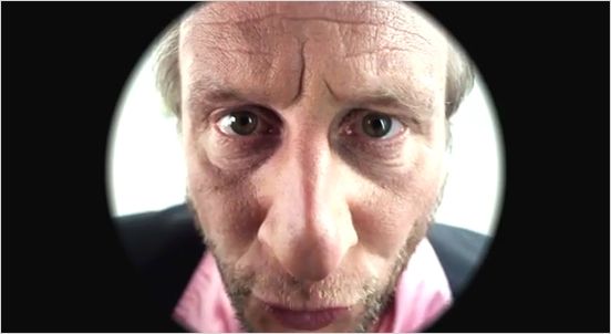 Qui est là? : photo Benoît Poelvoorde