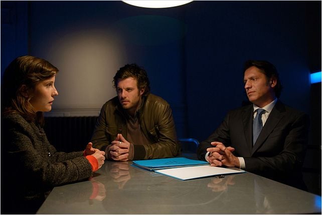Pierre Cassignard Films Et Programmes Tv Photo de Flore Bonaventura dans la série Chambre 327 : Photo 16 sur 22
