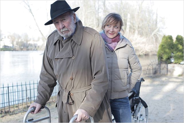 La Fleur de l'âge : Photo Jean-Pierre Marielle, Julie Ferrier