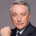 Photo Bob Gunton