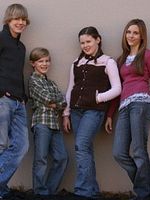 poster de 12 Miles of Bad Road