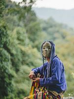 poster de Hema Hema - Sing Me A Song While I Wait