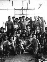 Affiche de Evolution of a Filipino Family, film à voir en streaming sur Pygargue