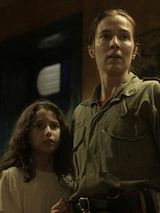 Affiche de A Mother's Embrace, film à voir en streaming sur Pygargue