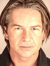 photo de Sean Cameron Michael