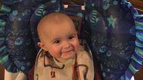 image de Un bébé ému aux larmes par Rocky