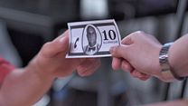 image de Dedans AlloCiné S2 E5 - "Monnaie de singe"