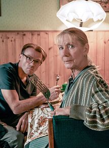 Affiche de Crime au village - La mariée était en rouge, film à voir en streaming sur Pygargue
