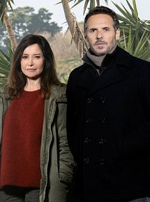 Affiche de Les Secrets du Finistère, film à voir en streaming sur Pygargue
