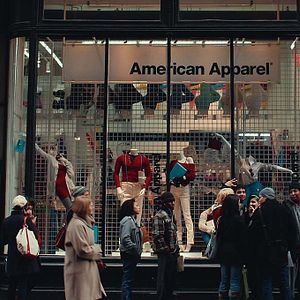 Photo Chaos d'anthologie : Sur l'autel d'American Apparel