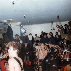 Photo L'Éruption des Red Hot Chili Peppers : Hillel, notre frère