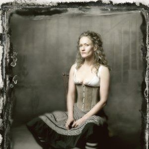 Photo Paula Malcomson
