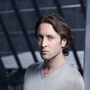 Photo Alex O'Loughlin
